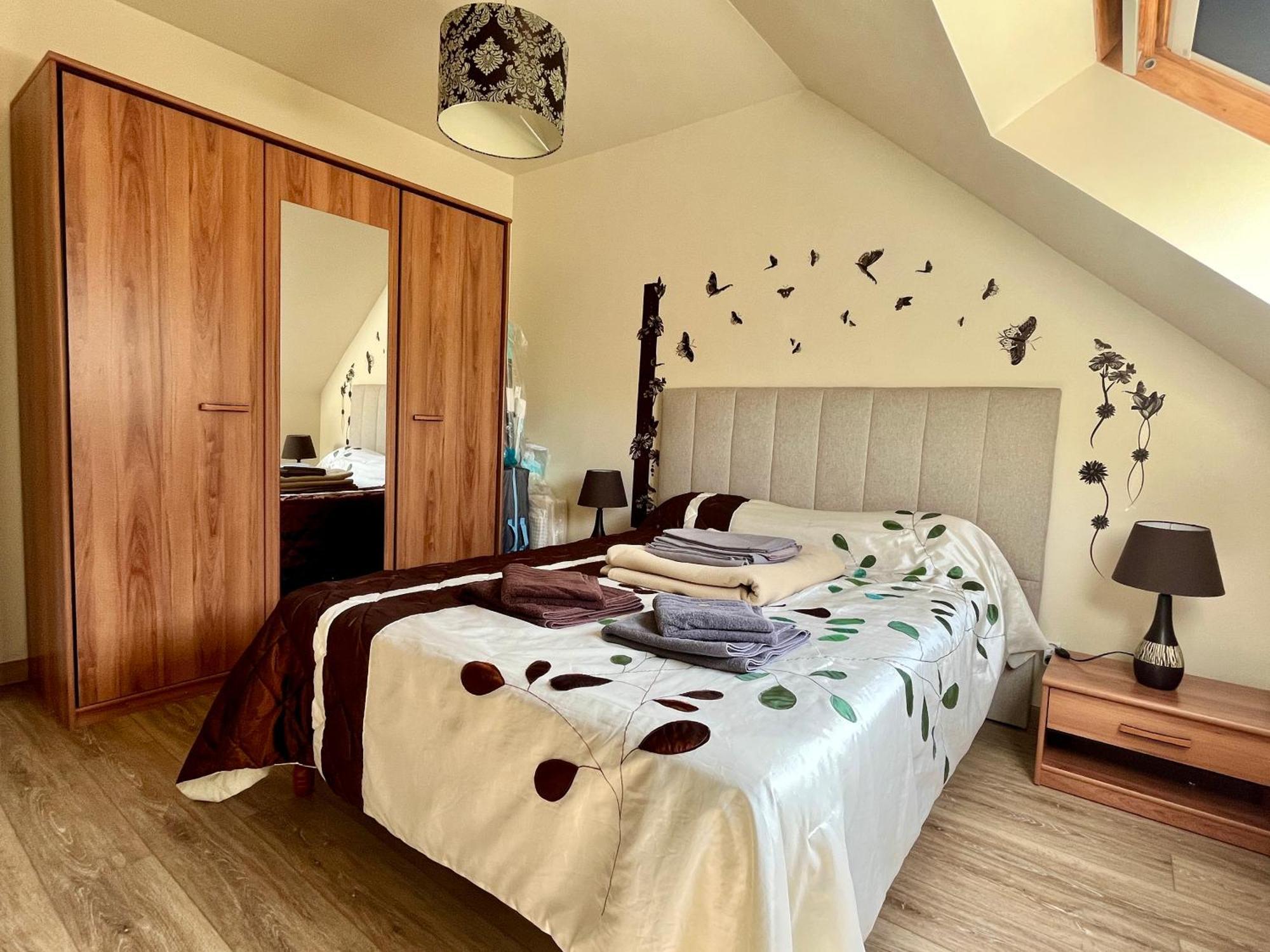 Hébergement de vacances - Avec Jardin, 15 Mn Plage-centre-ville
